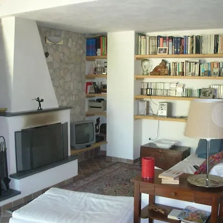 Villa A 100 Mt Dalla