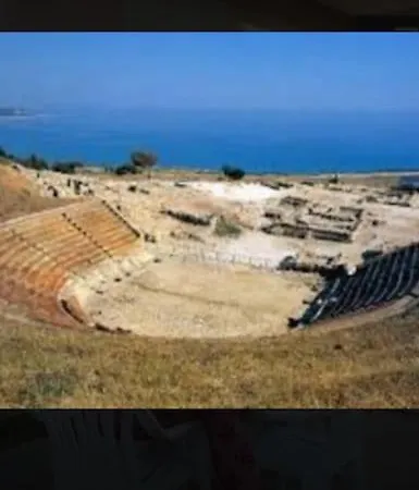 A 100 Mt Dalla 빌라