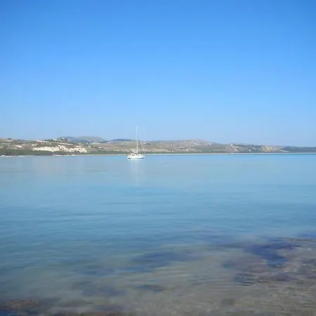 Villa A 100 Mt Dalla